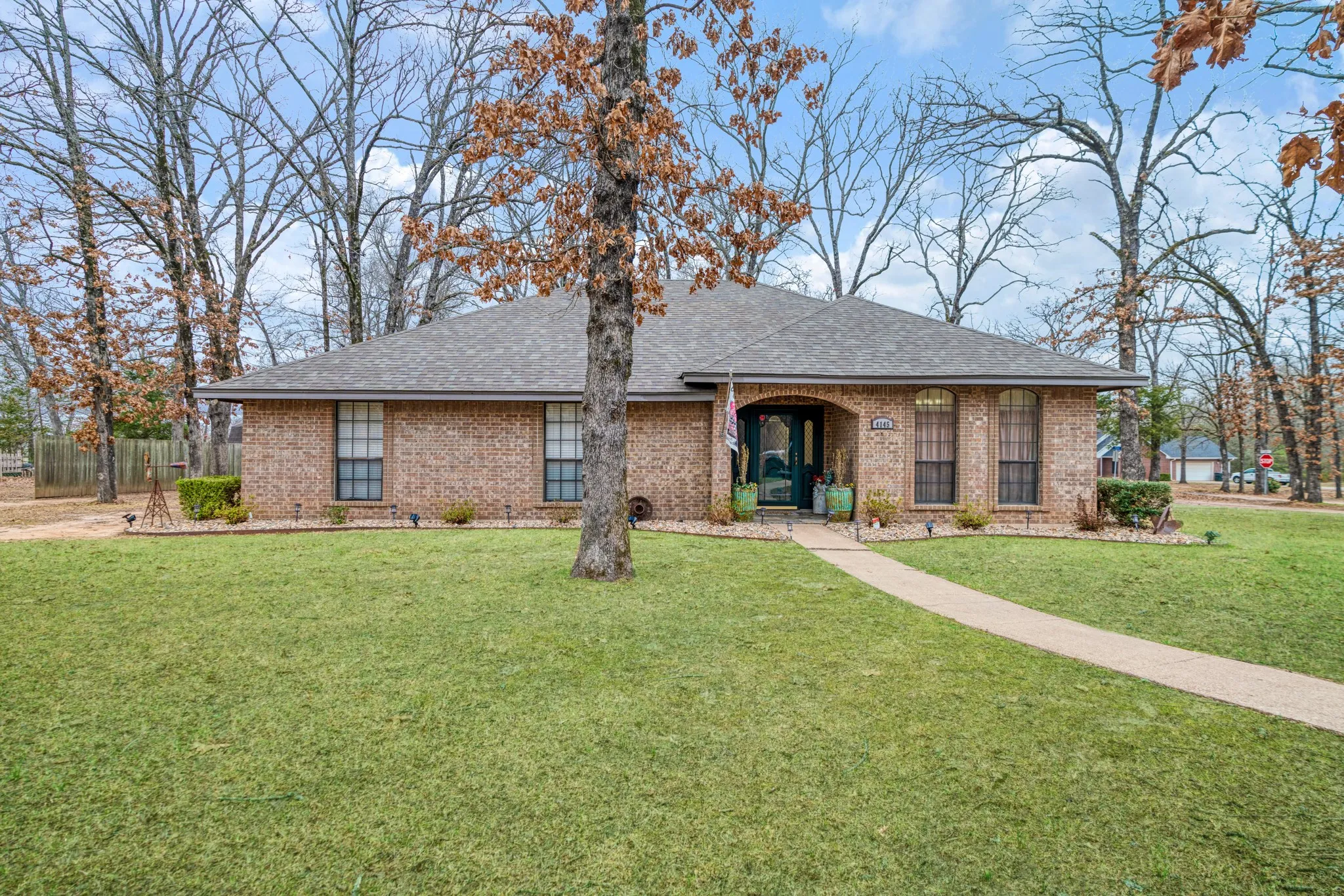 4145 Sleepy Hollow, Reno, TX 75462