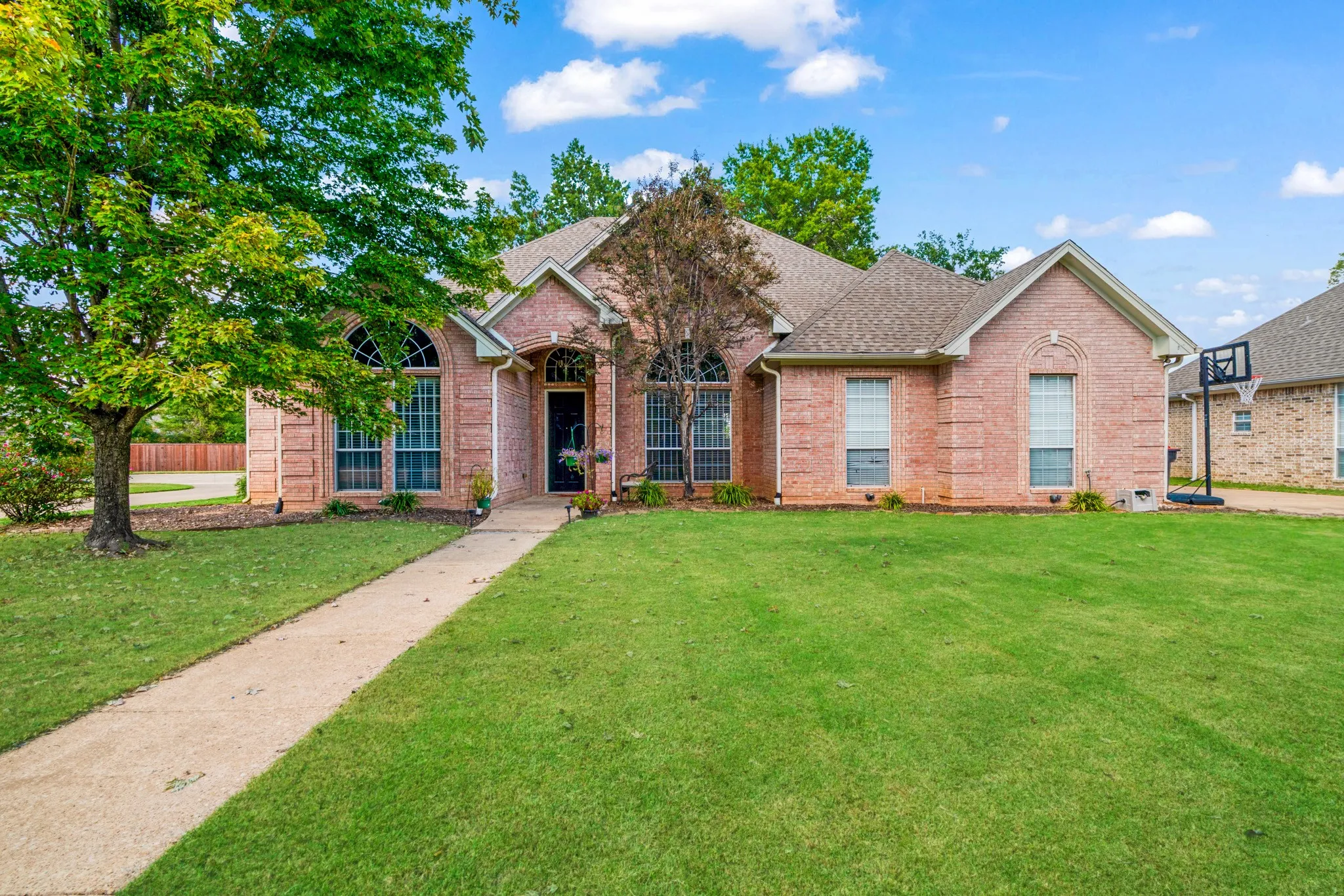 3725 Woodland Lane, Paris, TX 75462