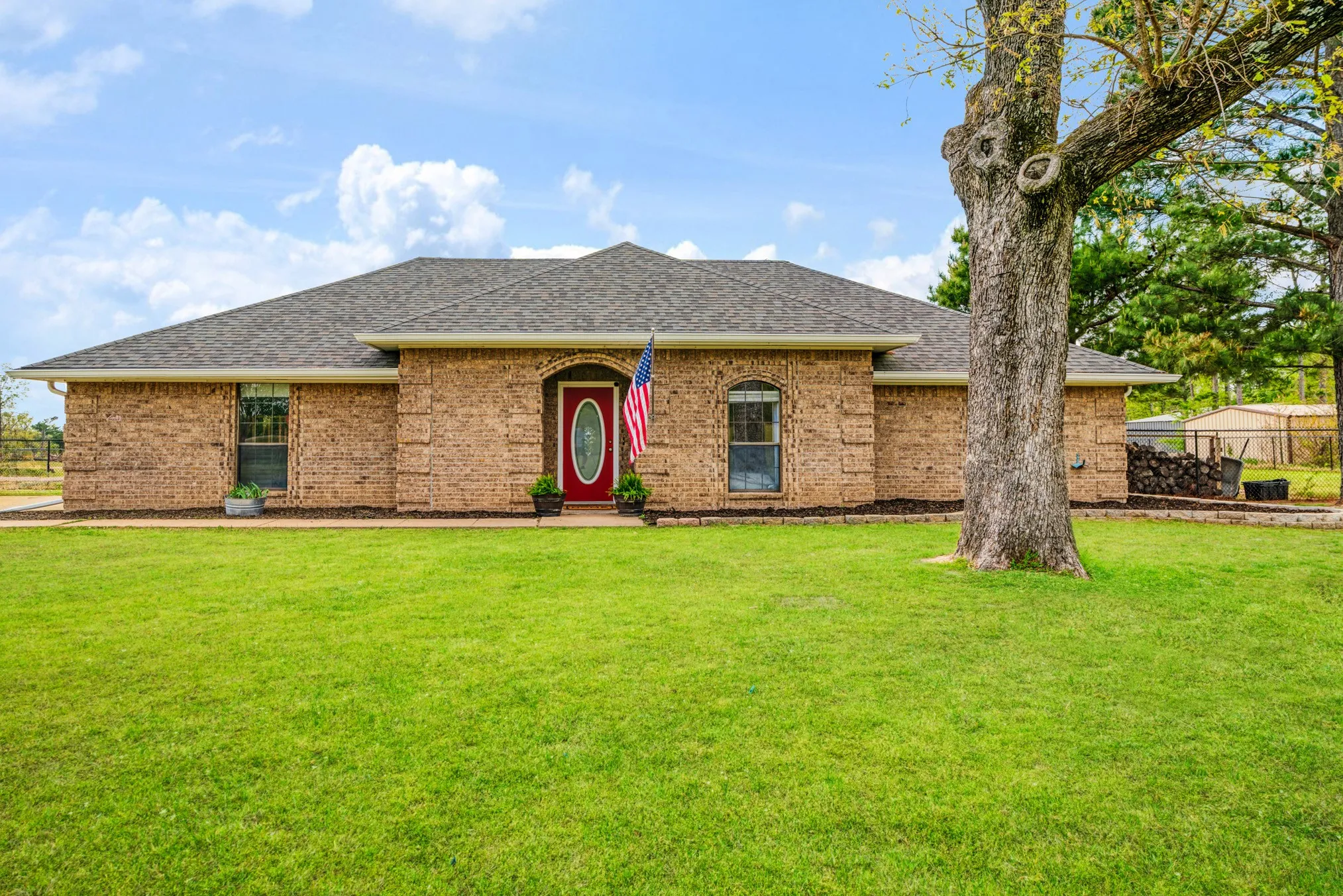 32 County Road 35940, Powderly, TX 75473