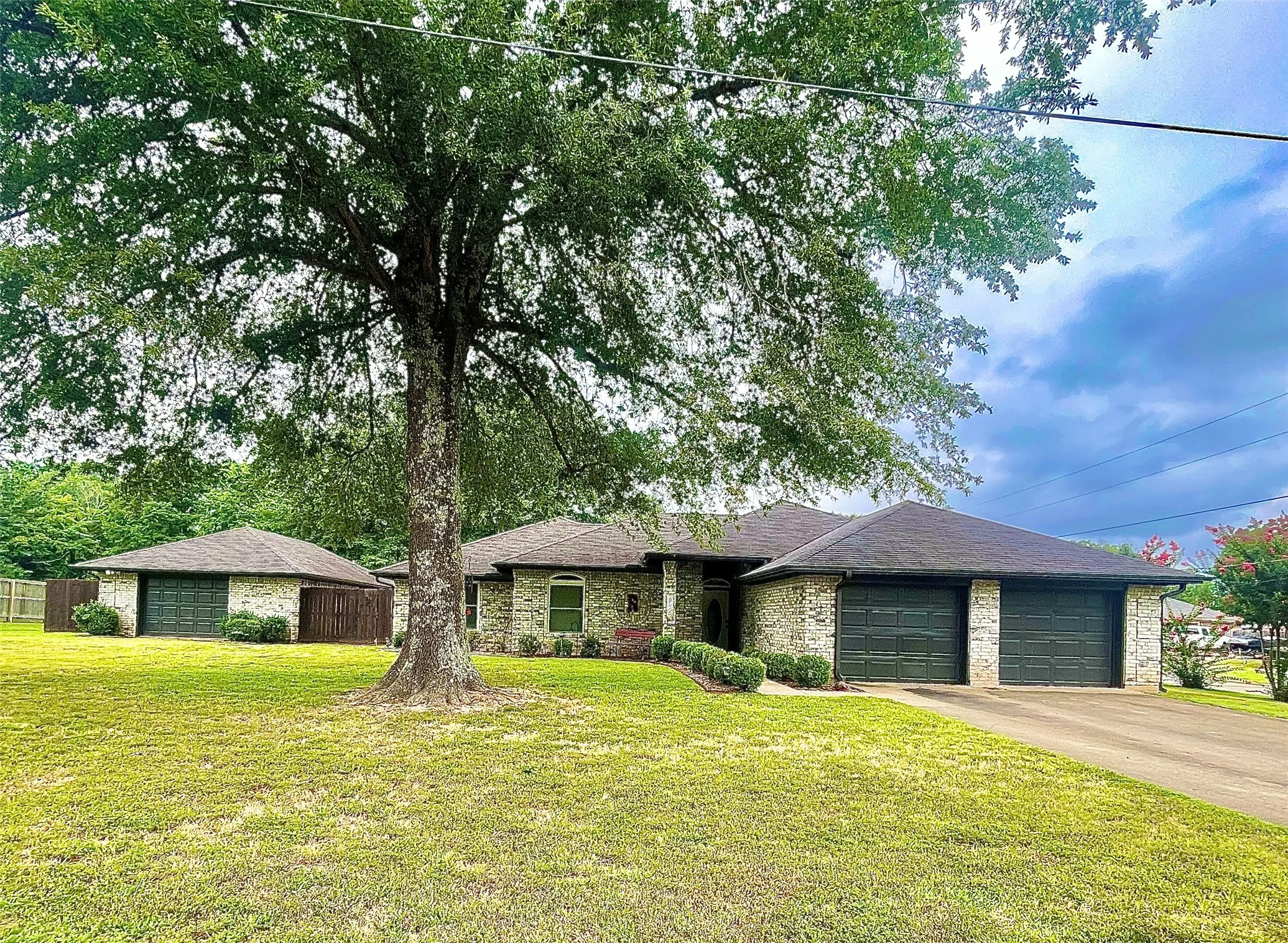 975 Jana Street, Reno, TX 75462