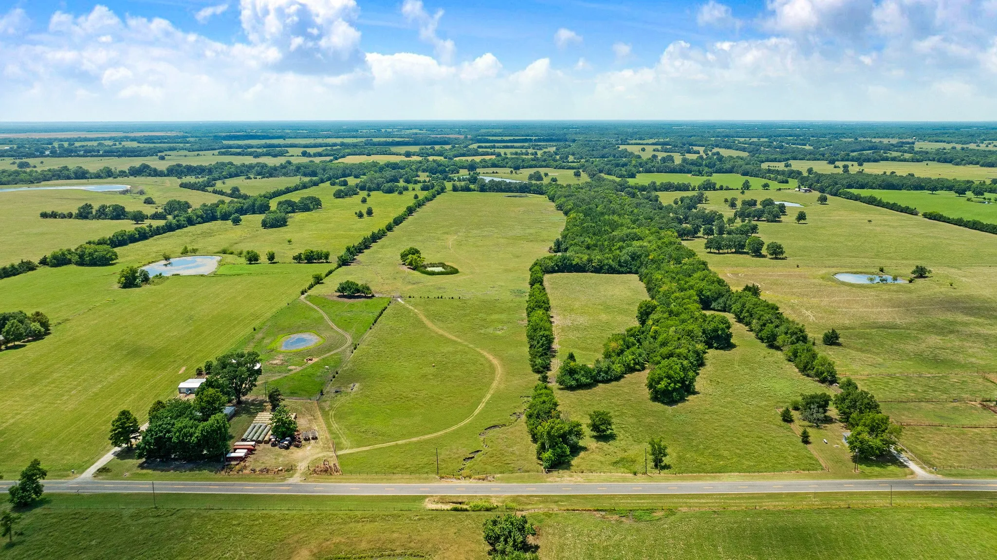 2606 Farm Road 412, Clarksville, TX 75426