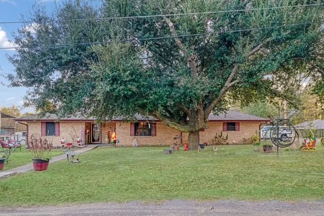 524 N Howison Street, Bogata, TX 75417